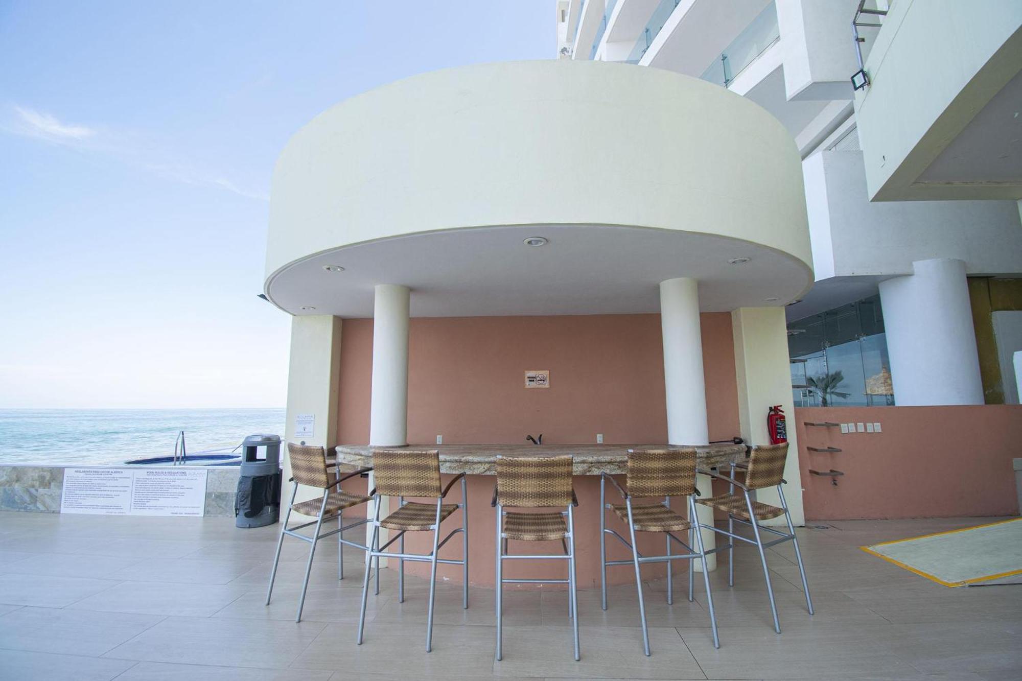 Ocean Front Solaria Tower 203