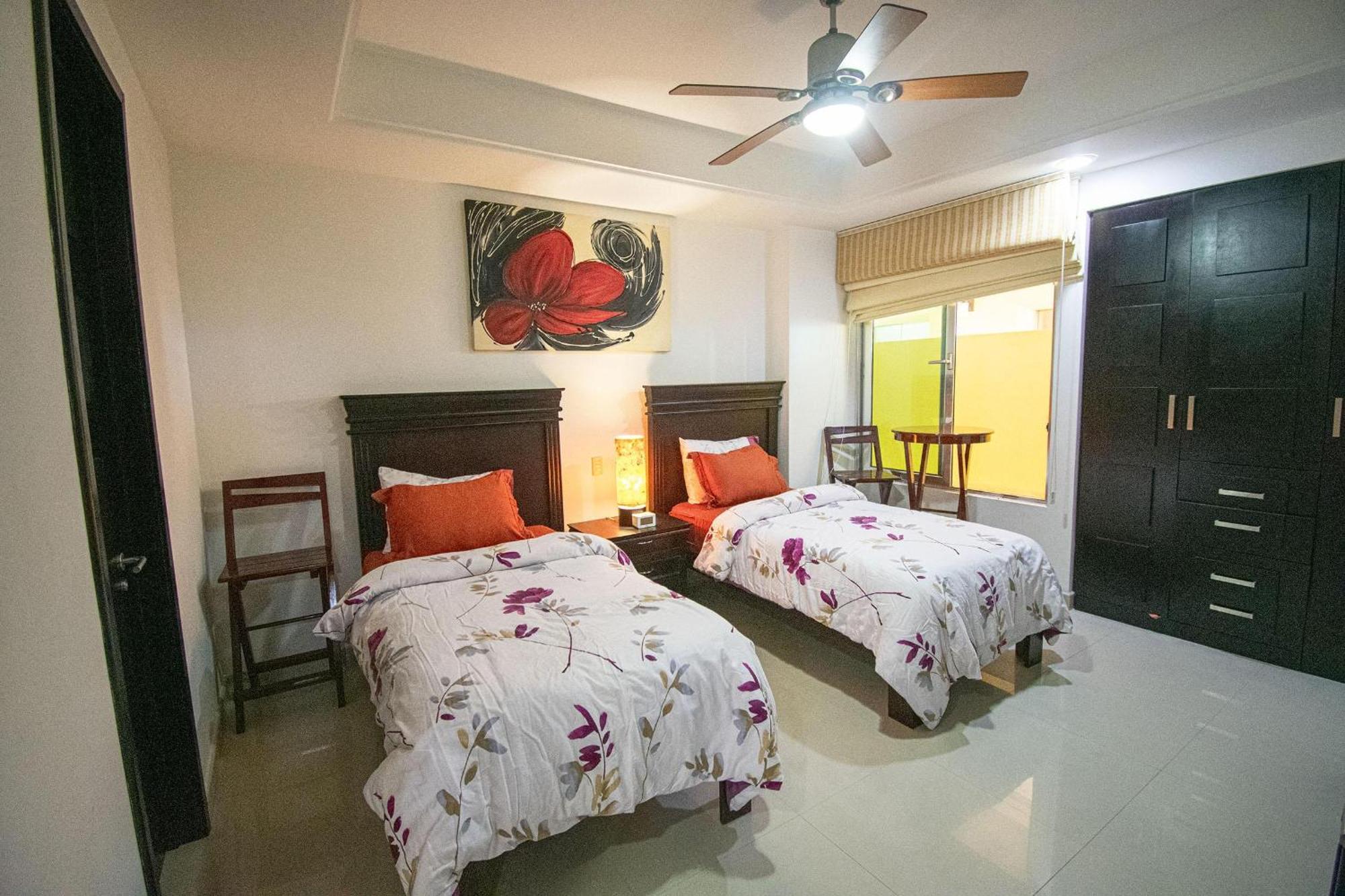 Ocean Front Solaria Tower 203 Apartamento